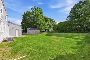 97 Maebeth St, Springfield, MA 01119 - Photo 39