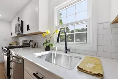 97 Maebeth St, Springfield, MA 01119 - Photo 11