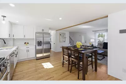 97 Maebeth St, Springfield, MA 01119 - Photo 9