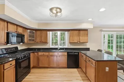 32 Millfarm Dr, Mansfield, MA 02048 - Photo 5