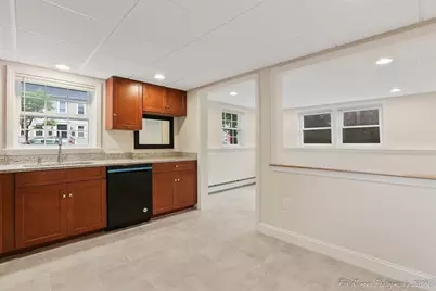 39 Warren Street #1B, Newburyport, MA 01950 - Photo 9