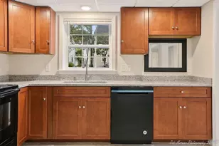 39 Warren St, Newburyport, MA 01950 - Photo 7