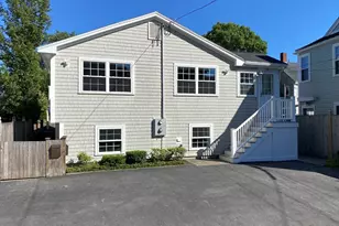 39 Warren St, Newburyport, MA 01950 - Photo 1