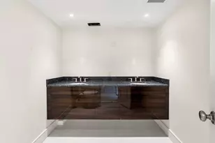330 Beacon St, Boston, MA 02116 - Photo 7