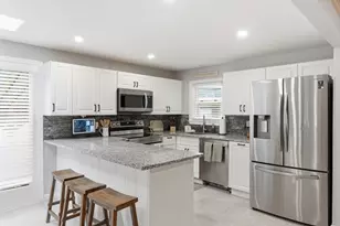 57 Plain St, Upton, MA 01568 - Photo 11