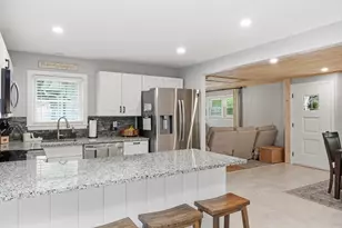 57 Plain St, Upton, MA 01568 - Photo 9
