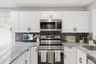 57 Plain St, Upton, MA 01568 - Photo 13