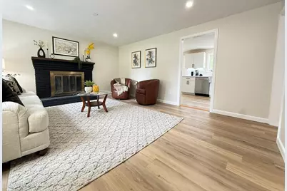 20 Marc Ave, Southbridge, MA 01550 - Photo 11