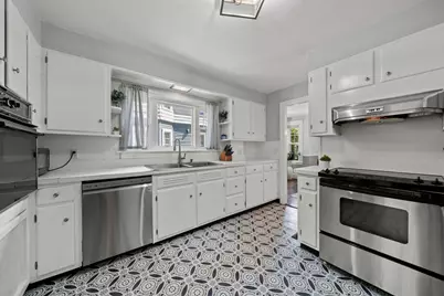 19 Broadway, Lynn, MA 01904 - Photo 11
