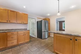 60 Chapel St, Shirley, MA 01464 - Photo 9