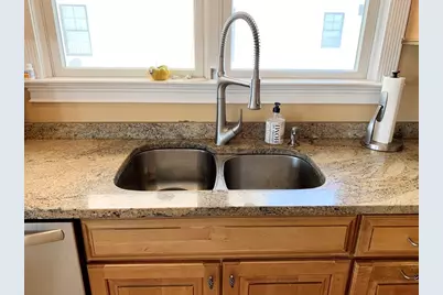93 Beach Ave Winter Rental #9/15-5/15, Hull, MA 02045 - Photo 11