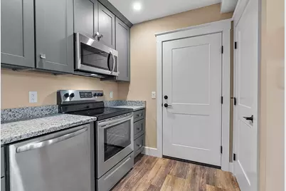 5 Batchelder Ct. #301, Haverhill, MA 01832 - Photo 3
