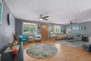 58 Sylvia St, New Bedford, MA 02745 - Photo 9
