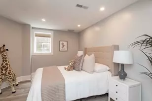 40 Harvard St, Somerville, MA 02143 - Photo 27