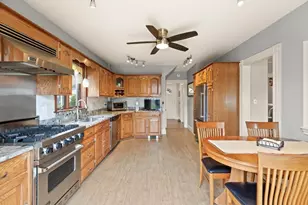 3 Cove Ave, Beverly, MA 01915 - Photo 13