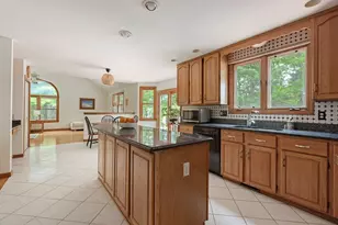 3 Quail Ln, Easton, MA 02334 - Photo 9