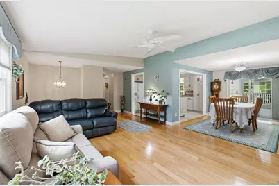 17 Briggs Ave, Bourne, MA 02532 - Photo 5