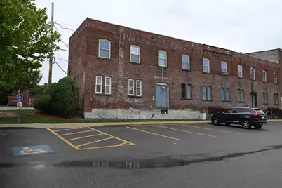 590 Dutton St, Lowell, MA 01854 - Photo 3
