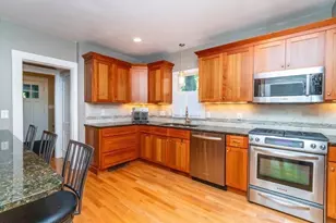 79 Redlands Rd, Boston, MA 02132 - Photo 7