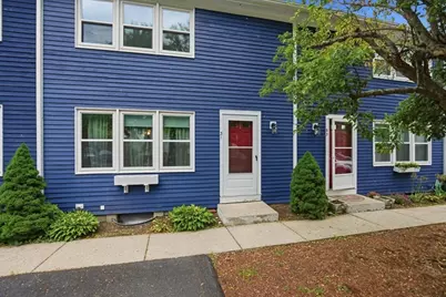 31 Dublin Ct #2, Amesbury, MA 01913 - Photo 1