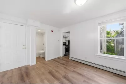 8 Cherry St, Lowell, MA 01852 - Photo 5