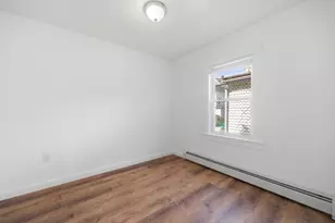 8 Cherry St, Lowell, MA 01852 - Photo 9