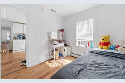 8 Cherry St, Lowell, MA 01852 - Photo 27
