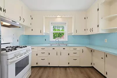 66 Little Neck Avenue, Swansea, MA 02777 - Photo 17