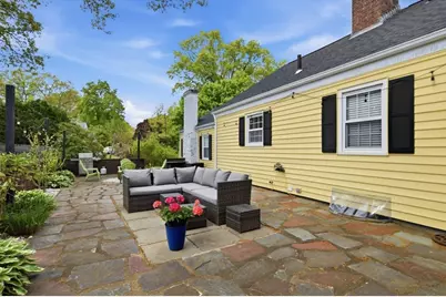620 Roosevelt Ave, Springfield, MA 01118 - Photo 33