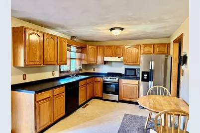 90 Augustus St, Fall River, MA 02721 - Photo 7