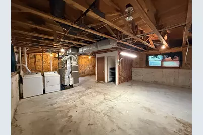 90 Augustus St, Fall River, MA 02721 - Photo 15