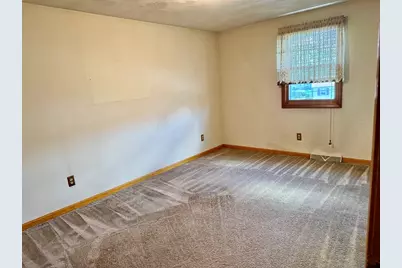 90 Augustus St, Fall River, MA 02721 - Photo 11