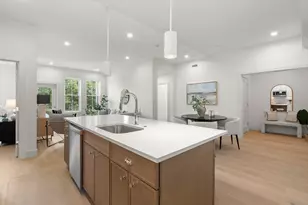 105 Sea St, Quincy, MA 02169 - Photo 9