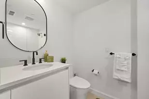 1618 Beacon St, Brookline, MA 02446 - Photo 7