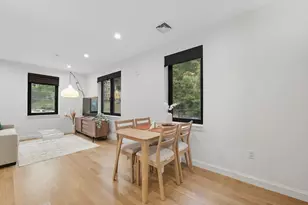 1618 Beacon St, Brookline, MA 02446 - Photo 5