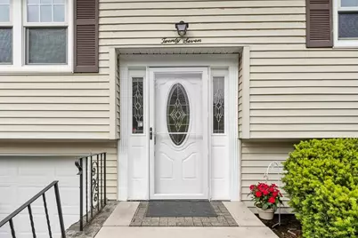 27 Dexter Ave, Dracut, MA 01826 - Photo 3