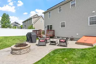 13 Ballard Ct, Leominster, MA 01453 - Photo 23