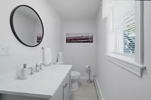 30 Golden Hills Rd, Saugus, MA 01906 - Photo 9