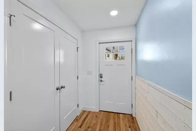 72 Manchester St #72, Lowell, MA 01852 - Photo 3