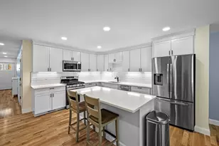 72 Manchester St, Lowell, MA 01852 - Photo 9
