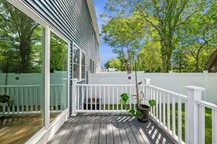 72 Manchester St, Lowell, MA 01852 - Photo 33