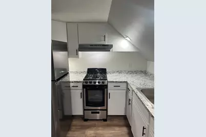 142 Elm St #5, Amesbury, MA 01913 - Photo 3