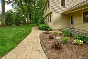 140 Pineridge Dr, Westfield, MA 01085 - Photo 3