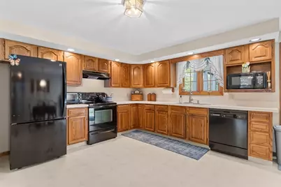 10 Barnstable Rd, Norfolk, MA 02056 - Photo 7