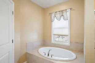 57 Augustus Ct, Reading, MA 01867 - Photo 17
