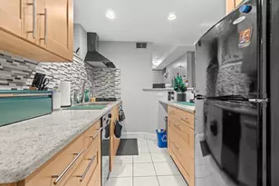 314 W 4th, Boston, MA 02127 - Photo 9