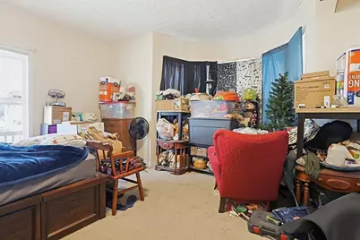 35 Oak St, Lowell, MA 01852 - Photo 11