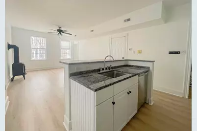 470 East Seventh St #4, Boston, MA 02127 - Photo 5