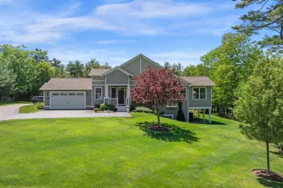 28 Kennedy Rd #B, Gloucester, MA 01930 - Photo 3