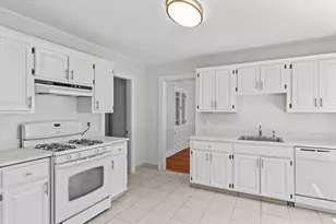 2179 Centre St, Boston, MA 02132 - Photo 15